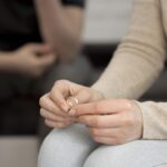 Twijfel je of je moet blijven of scheiden? Wij helpen je met inzicht, rust en regie. Geen druk, wel overzicht. Plan een gratis gesprek.