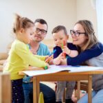 Ouderschap na scheiding vraagt om inzicht, rust en regie. Ontdek hoe je samen toekomstgerichte afspraken maakt in het belang van je kind.